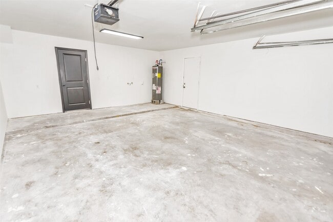 Building Photo - 16223 Brinkwood Dr