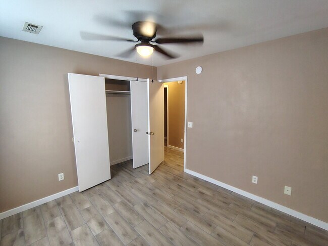 Building Photo - 1700 Joshua Pl