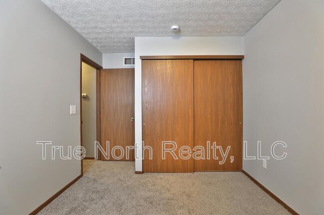 Building Photo - 7450 Grand Haven Ct