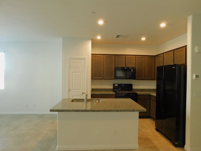 Building Photo - 1192 Mission View Ct