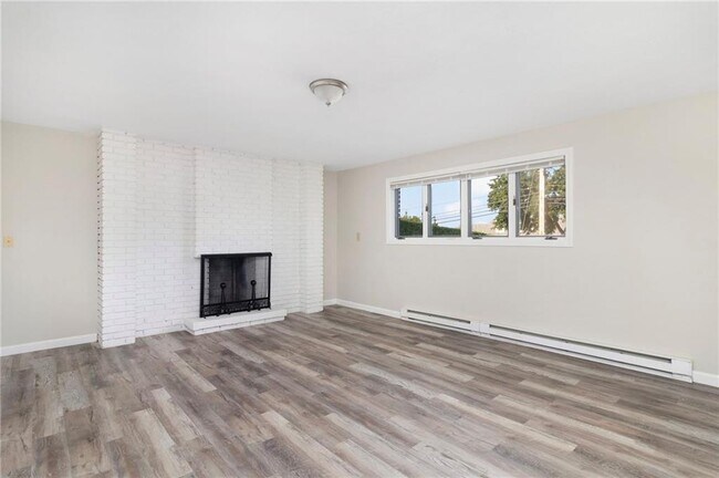 Building Photo - 239 Eustis Ave