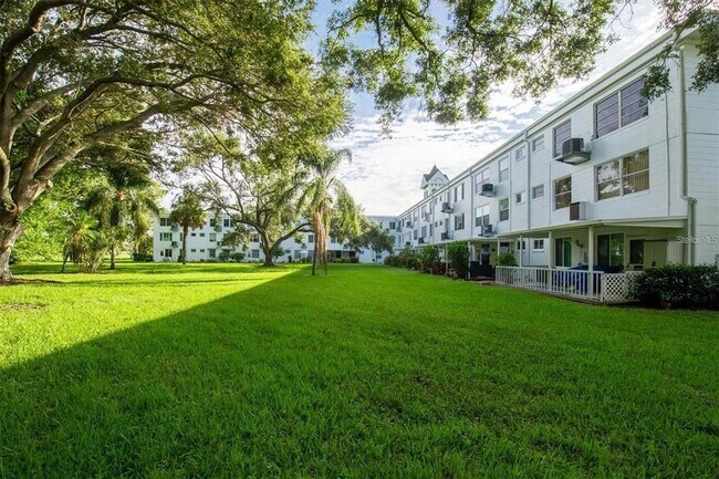 Building Photo - 2469 Franciscan Dr