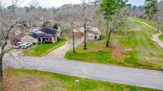 Building Photo - 1727 Cloister Dr