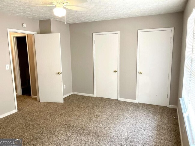 Building Photo - 145 Meadowbrook Ct