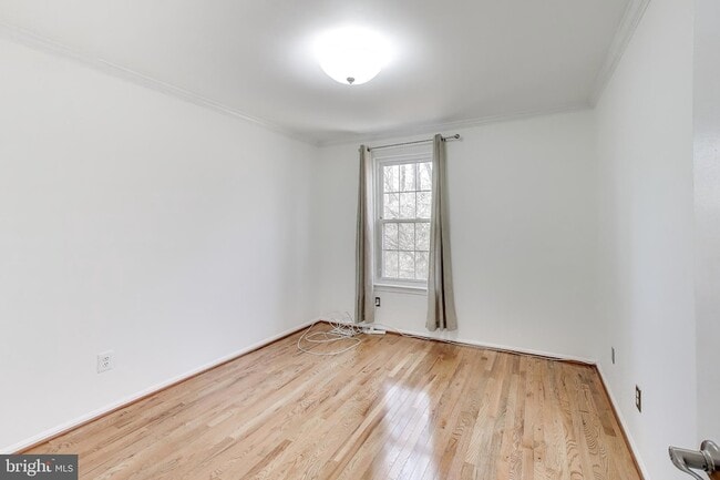 Building Photo - 20210 Maple Leaf Ct