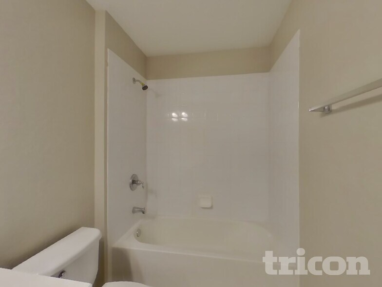 Building Photo - 13309 Fernow St