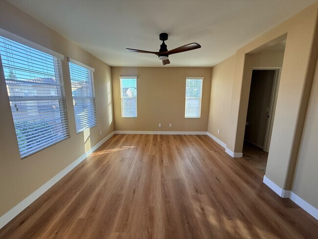 Building Photo - 1824 Wolf Canyon Loop