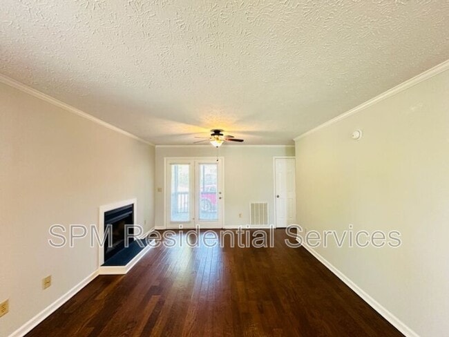 Building Photo - 1811 Savannah Ct