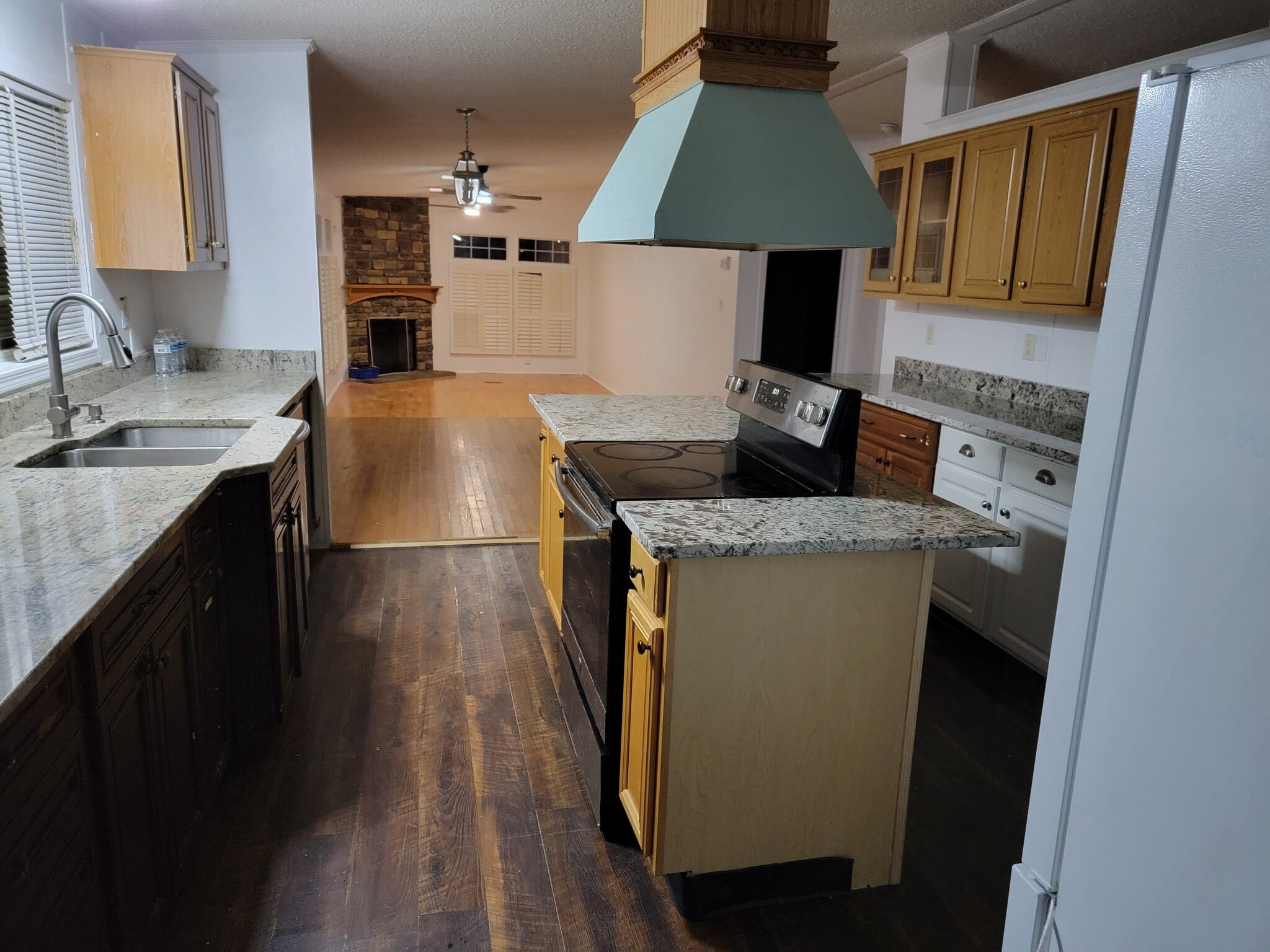 Kitchen from other perspective - 8936 Turner Dr