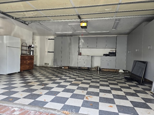 Building Photo - 6304 E Woodsboro Ave