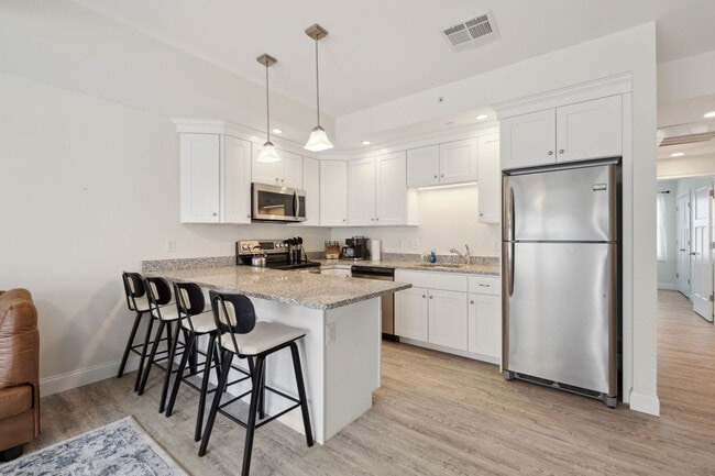 Building Photo - 128 Ashworth Ave