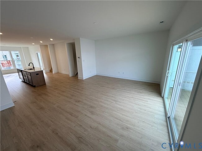 Building Photo - 15375 Sunray Aly