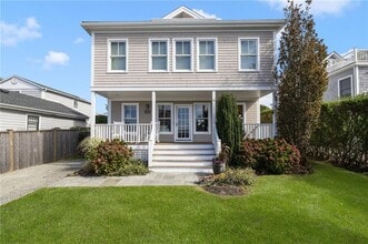 Building Photo - 44 Tuckerman Ave