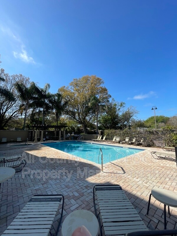Building Photo - 10196 Sailwinds Blvd S