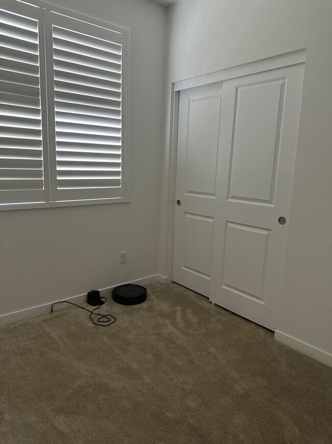 Building Photo - Townhome Perfection!