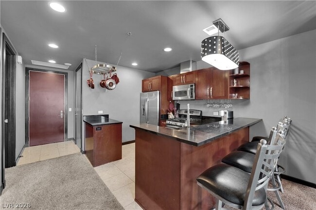 Building Photo - 4575 Dean Martin Dr