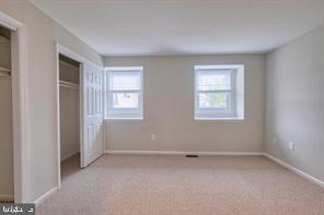 Building Photo - 12 Heritage Ct