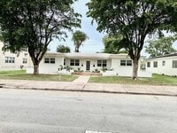 Building Photo - 3801 Ponce de Leon Blvd