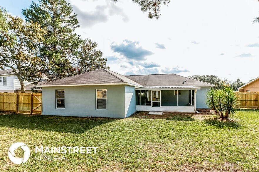 Building Photo - 14336 Coronado Dr