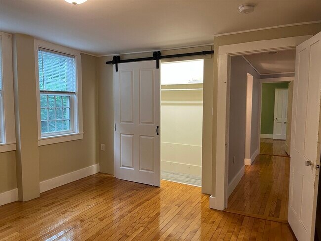 Building Photo - 52 Elmwood St