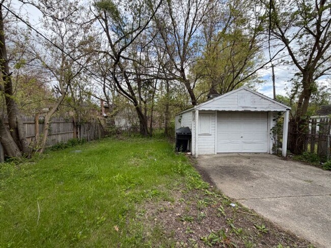 Building Photo - Section 8 Only Newly Renovated 2 Bedroom Brick Ranch – $1,300/Month