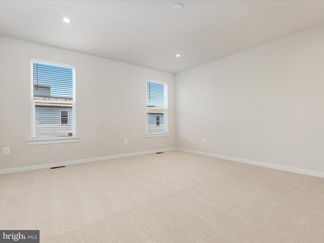 Building Photo - 44485 Wolfhound Sq