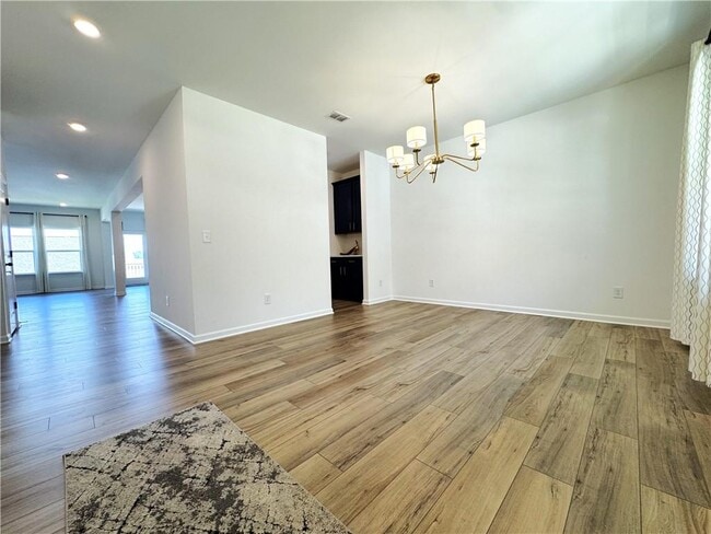 Building Photo - 690 Avignon Blvd