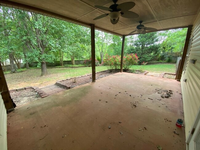 Building Photo - 245 Fairview Cir