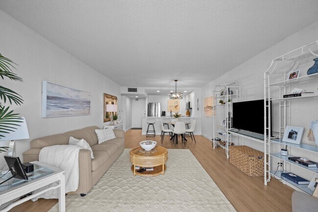 Building Photo - 3540 S Ocean Blvd
