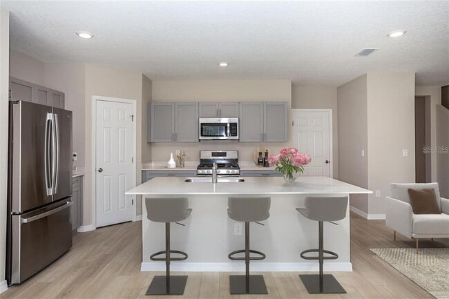 Building Photo - 1756 Frogmore Ave