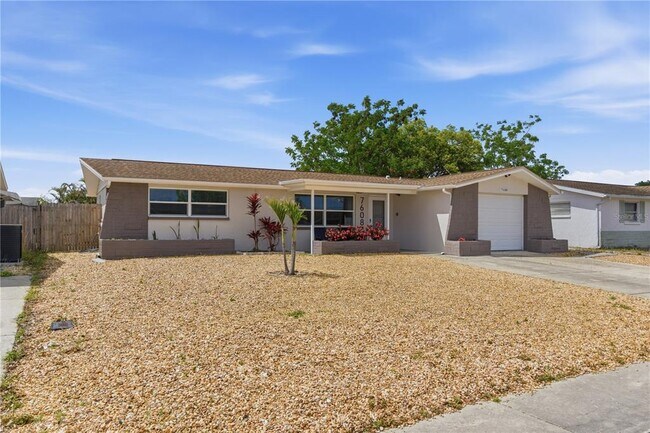 Building Photo - 7608 Sue Ellen Dr