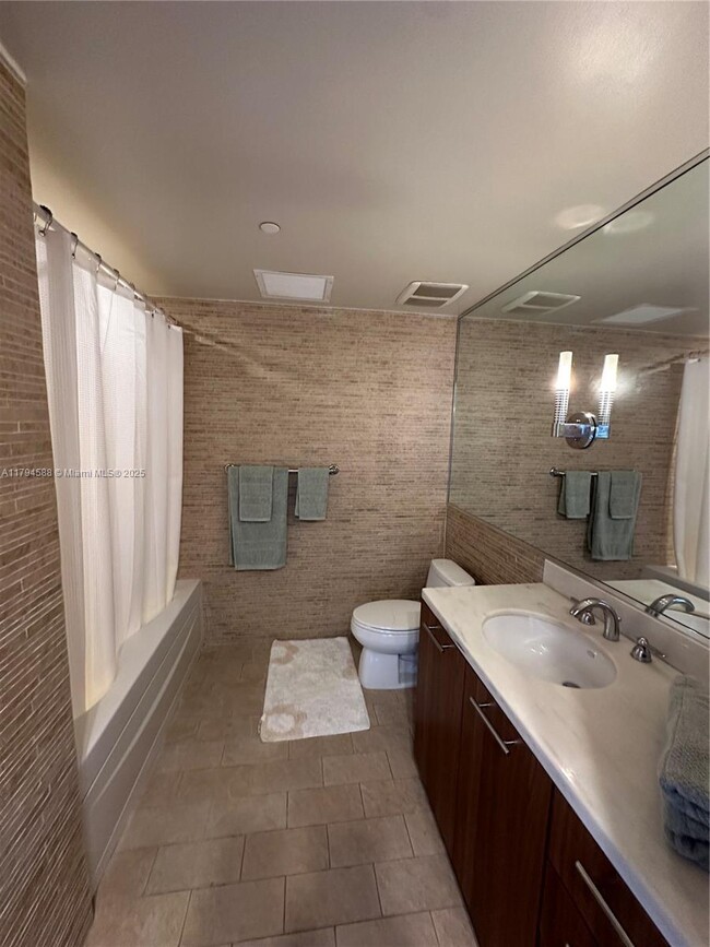 Building Photo - 50 Biscayne Blvd