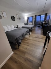 Building Photo - Cedar Lodge 204