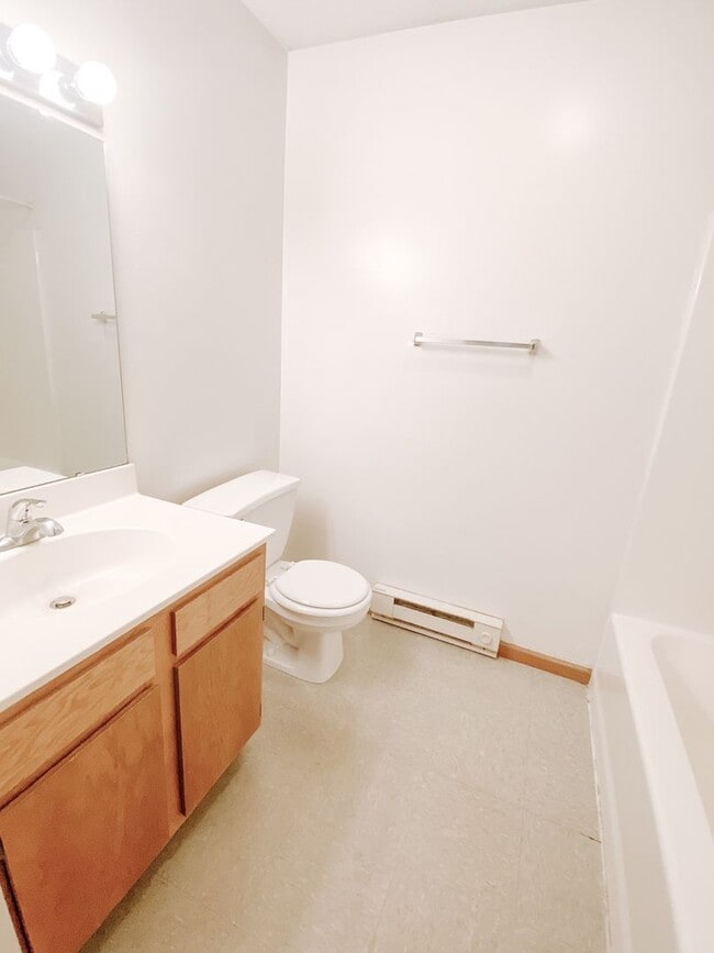 Interior Photo - The Vintage