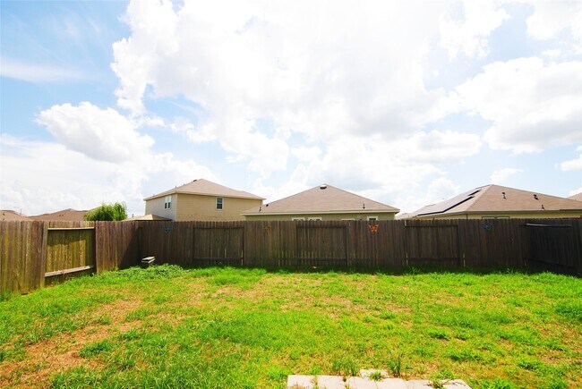 Building Photo - 1052 Water Oak Ln