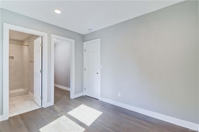 Building Photo - 409 Olive St