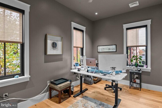 Building Photo - 1116 Belmont Ave