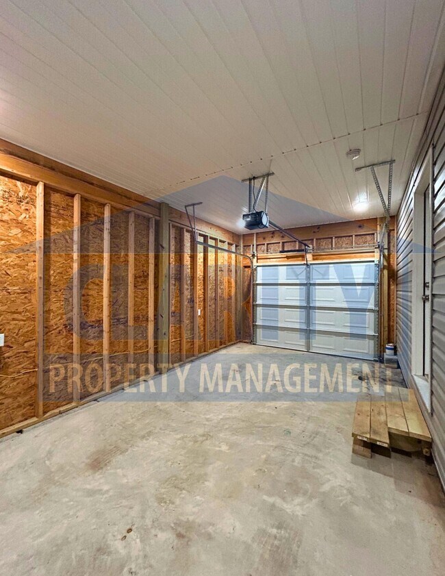 Building Photo - 2560 Humphrey Bridge Rd SW