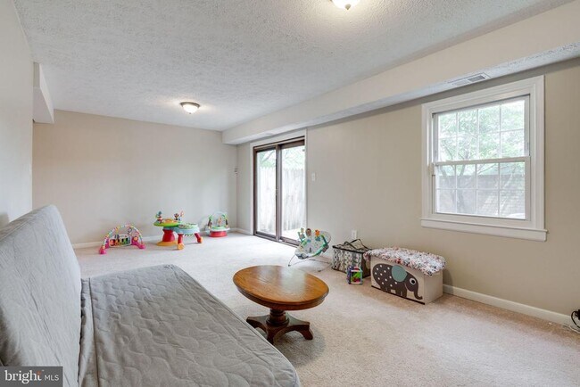 Building Photo - 12707 Harborview Ct