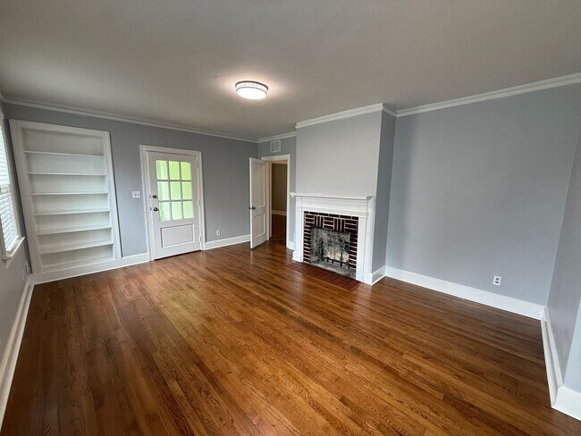 Building Photo - 607 Joan St