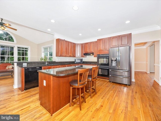 Building Photo - 18818 Liberty Mill Rd