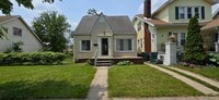 Building Photo - 7335 Maple St