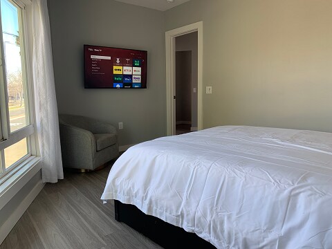 Building Photo - 3228 Broadway