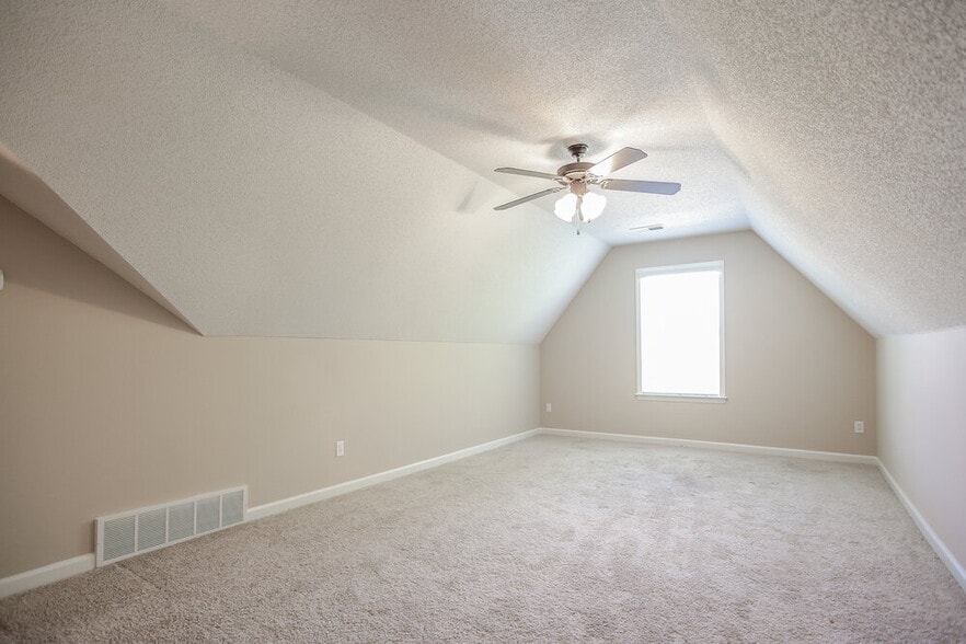 Building Photo - 4960 Bending Creek Cove