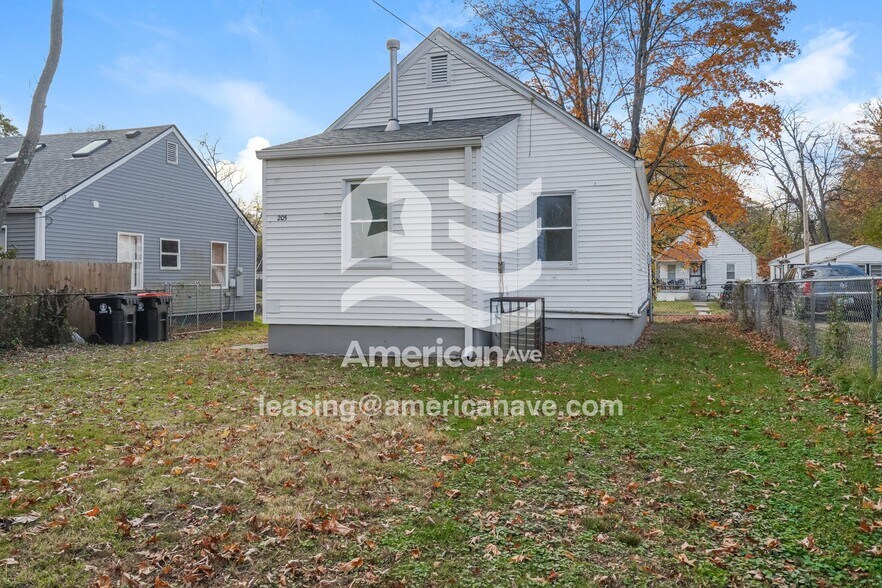 Building Photo - 205 N 39th St