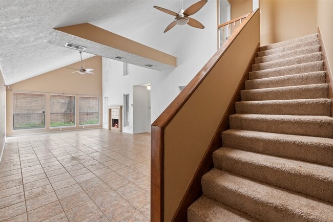 Building Photo - 8519 Wild Basin Dr