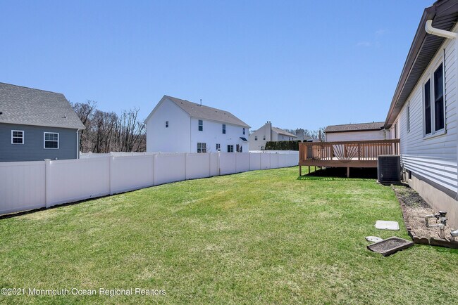 Building Photo - 1637 Holbrook St