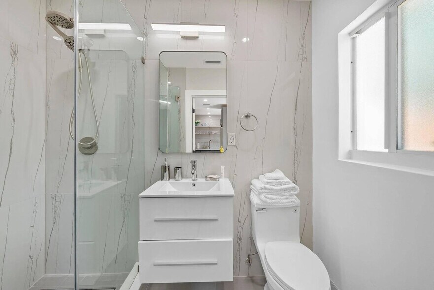 Building Photo - 44 N Federal Hwy