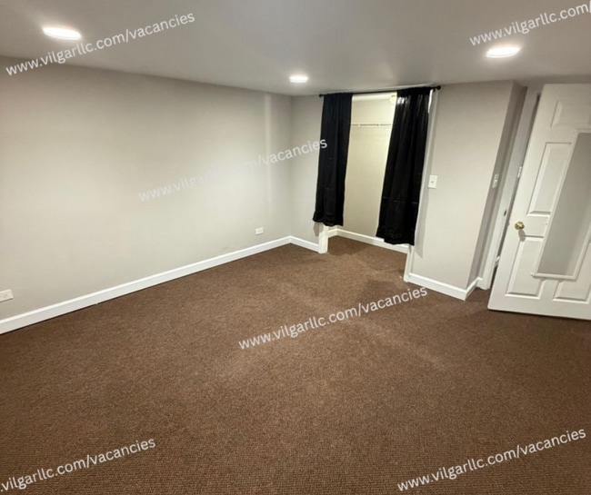 Building Photo - 136 Matteson St