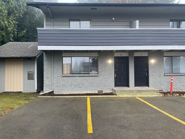 Interior Photo - Olympia Townhouses IV